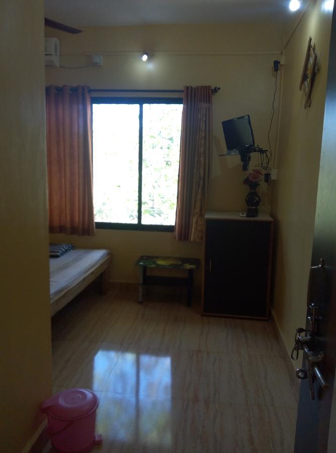 Om Shree Bed And Breakfast Harihareshwar Εξωτερικό φωτογραφία