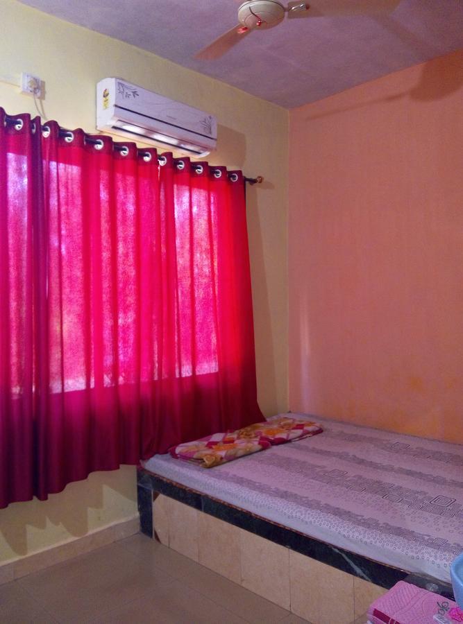 Om Shree Bed And Breakfast Harihareshwar Δωμάτιο φωτογραφία
