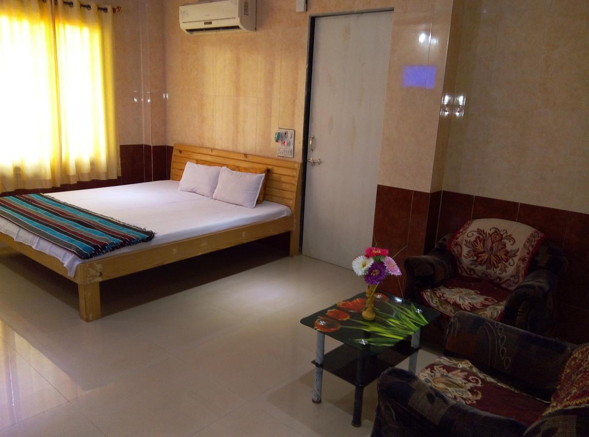 Om Shree Bed And Breakfast Harihareshwar Εξωτερικό φωτογραφία