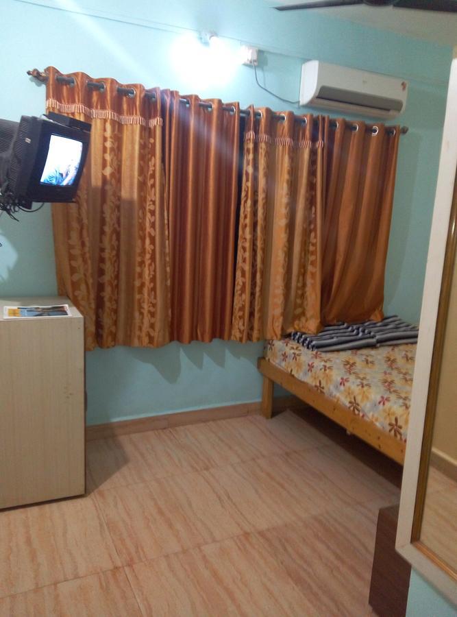 Om Shree Bed And Breakfast Harihareshwar Δωμάτιο φωτογραφία