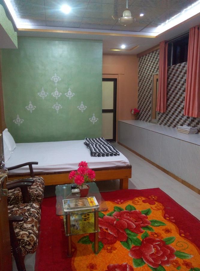 Om Shree Bed And Breakfast Harihareshwar Εξωτερικό φωτογραφία