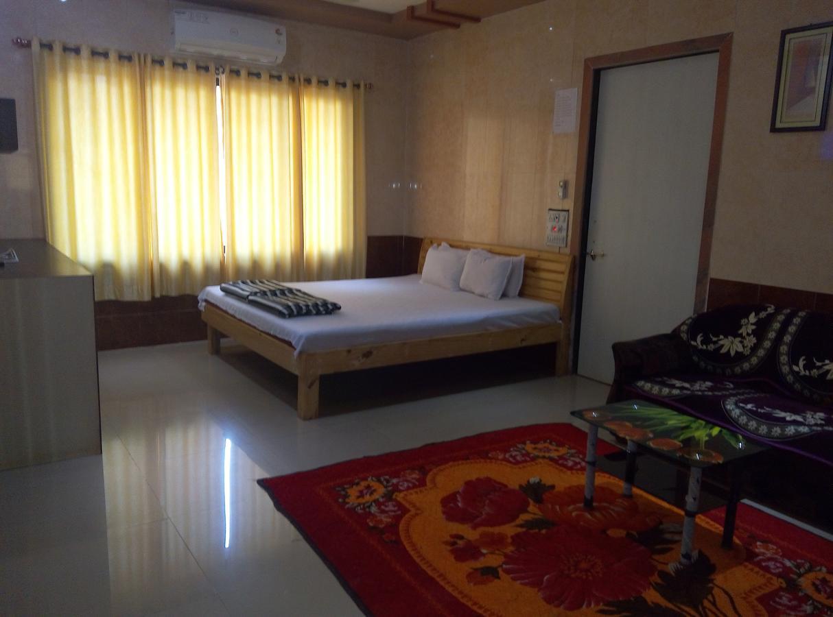 Om Shree Bed And Breakfast Harihareshwar Εξωτερικό φωτογραφία